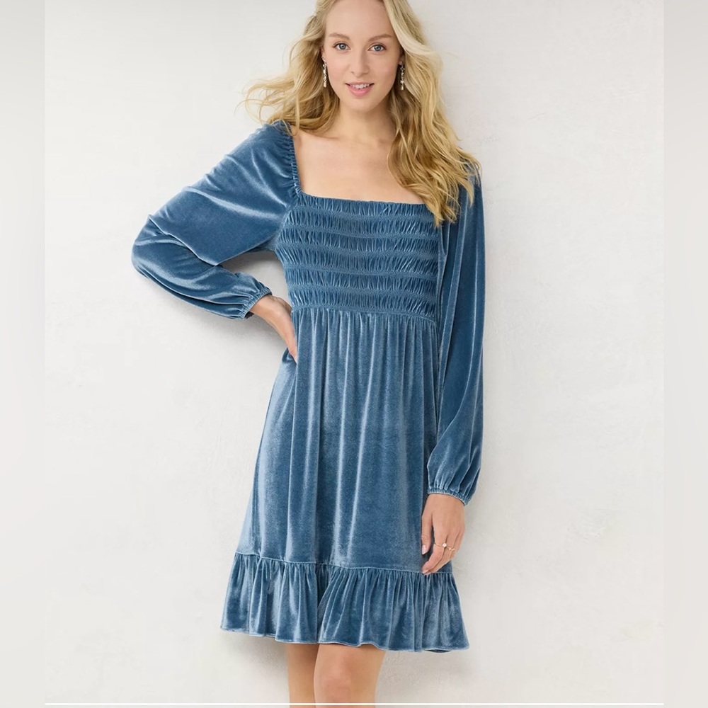 Blue Velvet Long Sleeve Dress